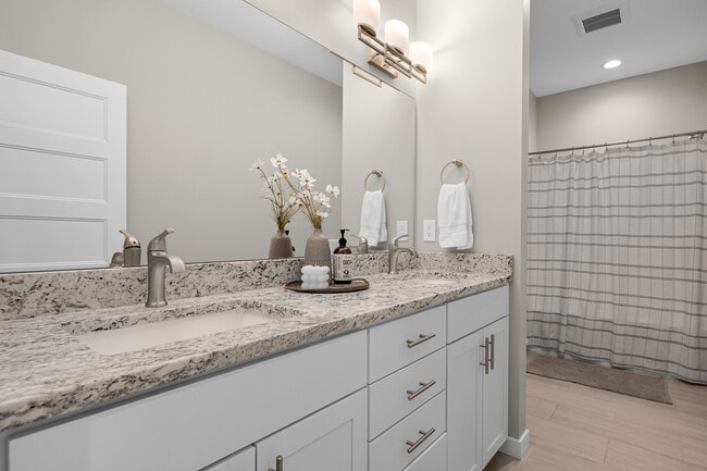 Building Photo - 5690 Sunstone Pl