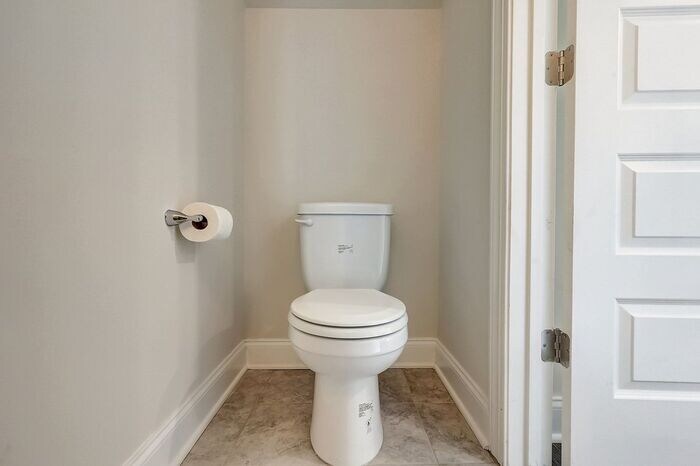 Building Photo - 1001 Lifford Ln