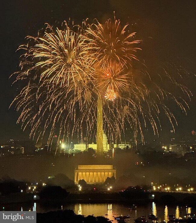 Building Photo - 1200 N Nash St