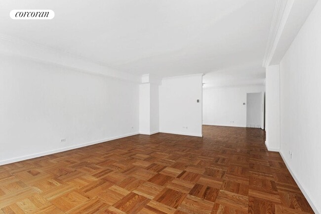 Building Photo - 200 Central Park S