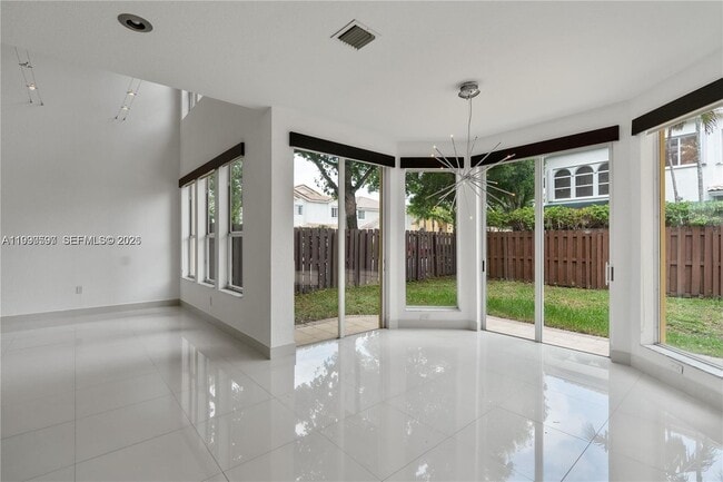 Building Photo - 7333 NW 108th Ct