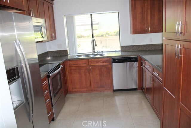 Building Photo - 24 Woodgrove