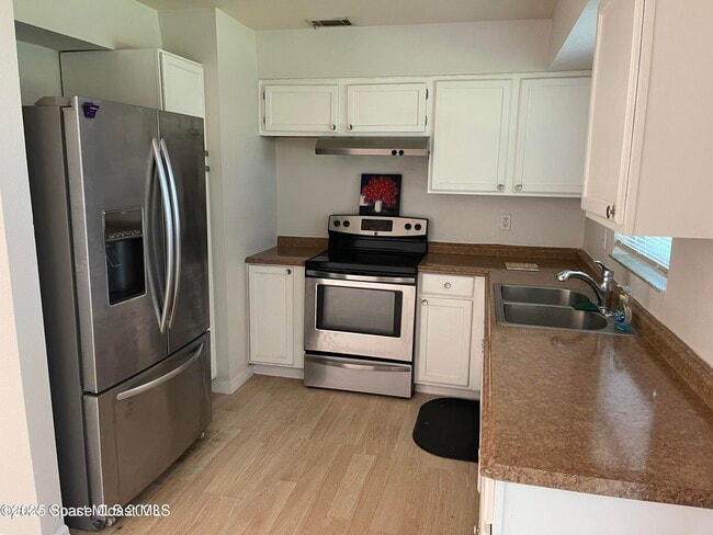 Building Photo - 1016 Martin Dr