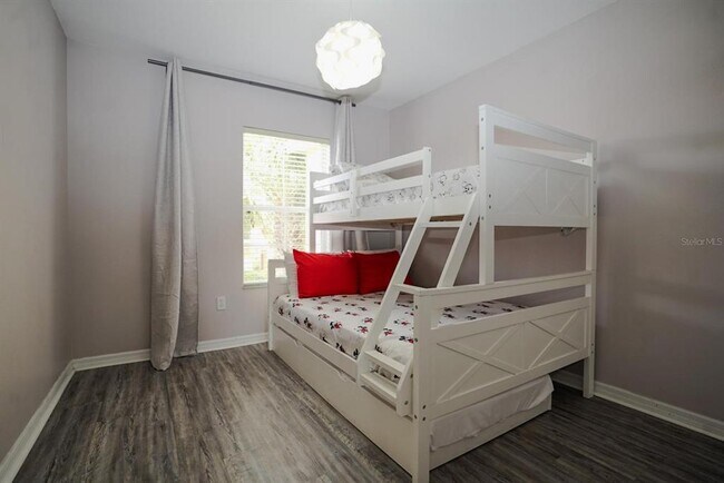 Building Photo - 8539 Bay Lilly Loop