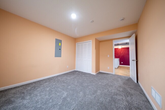 Building Photo - 4849 Stable View Dr
