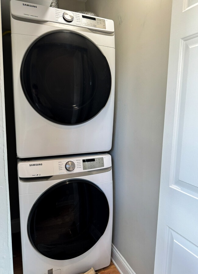 Building Photo - 1838 Capitol Ave NE