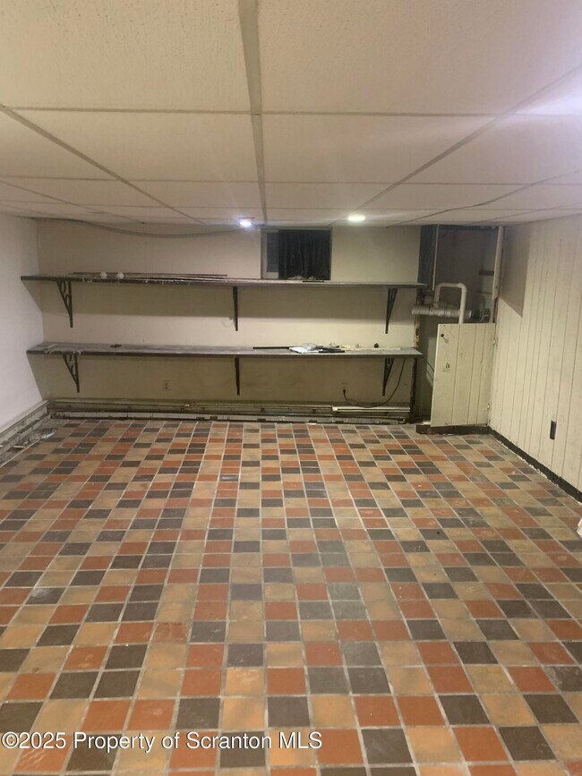 Building Photo - 120 Ridgeway St