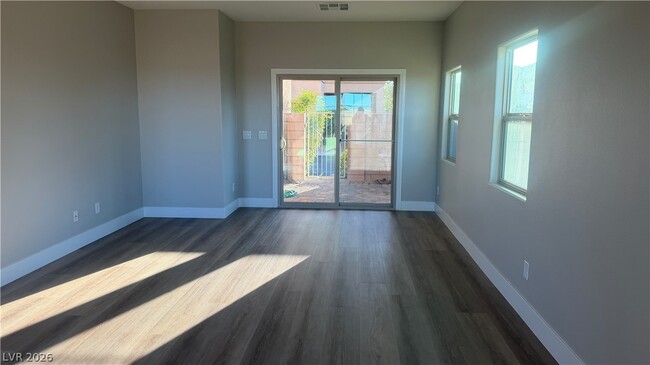 Building Photo - 9453 Alma Ridge Ave
