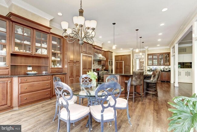 Building Photo - 9909 Avenel Farm Dr