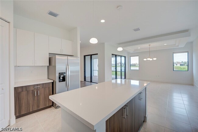 Building Photo - 5114 Panella Ave