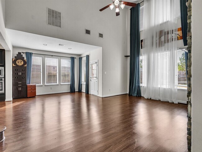 Building Photo - 11066 Walts Run Ln