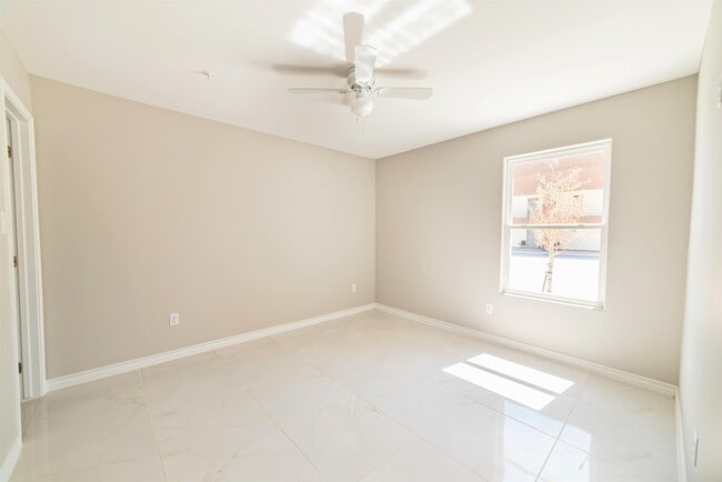 Building Photo - 315 Dorel Dr