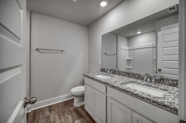 Building Photo - 109 S Grassland Rd