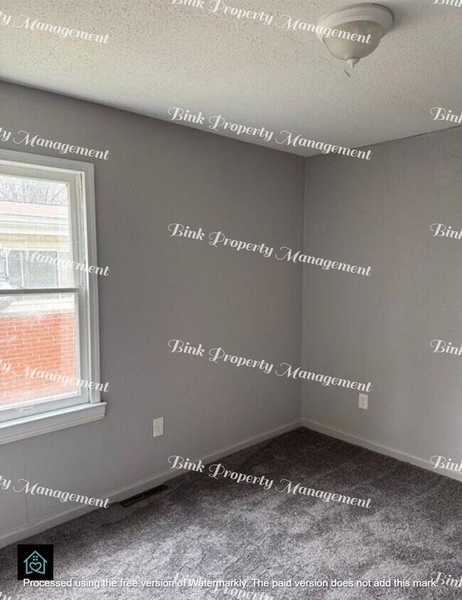 Building Photo - 2233 Springhill Ave
