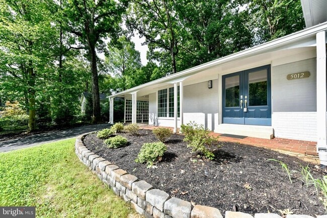 Building Photo - 5012 Dodson Dr