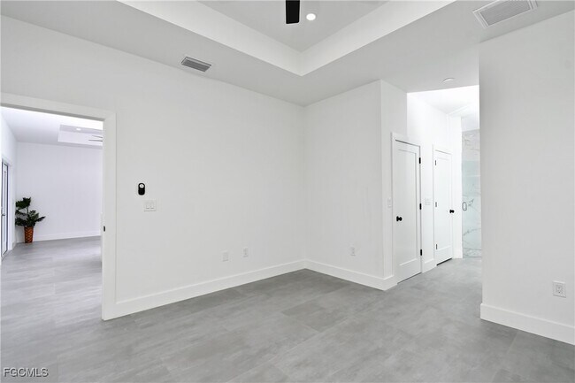 Building Photo - 706 Coolidge Ave