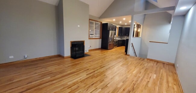 Building Photo - 2554 W Walton St