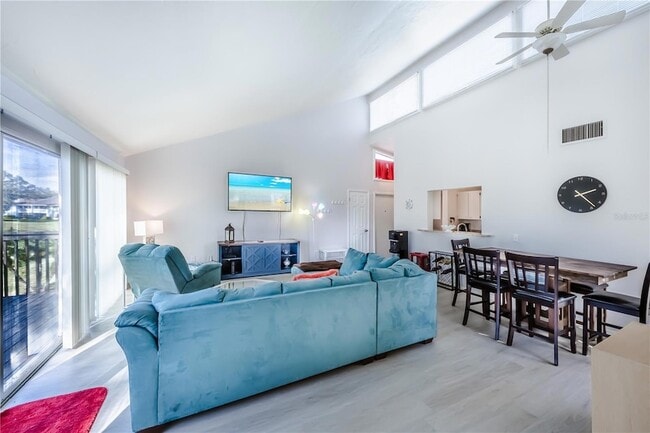 Building Photo - 722 White Pine Tree Rd