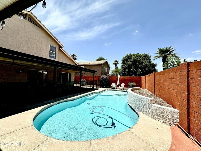 Building Photo - 4708 E Thunderhill Pl