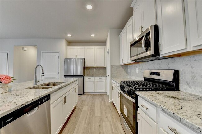 Building Photo - 2357 Whitworth St