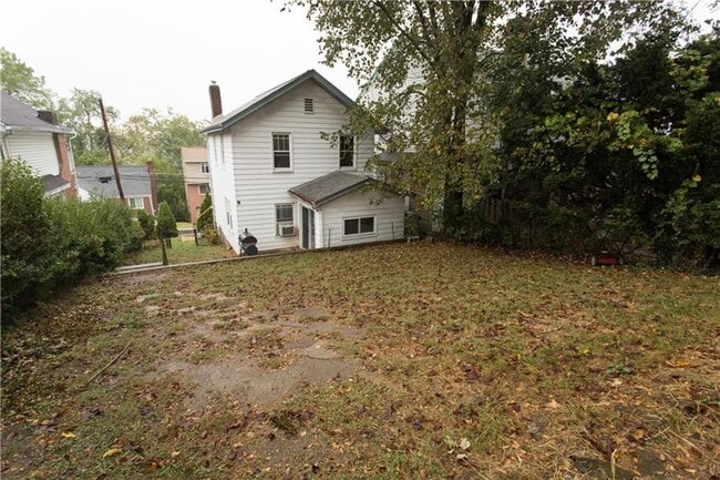 Building Photo - 2711 Strachan Ave
