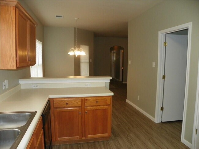 Building Photo - 135 Marvin Cove