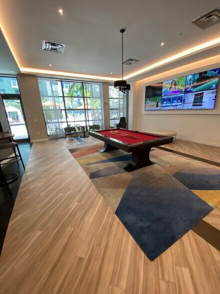 Building Photo - 2164 NE 167th St