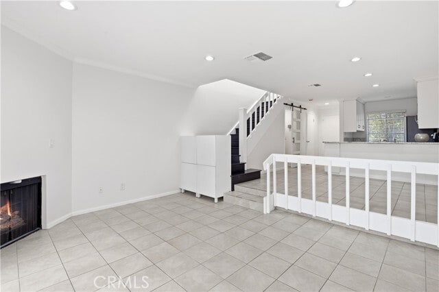 Building Photo - 252 Pineview