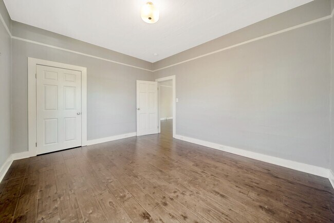 Building Photo - 734 Cassia St