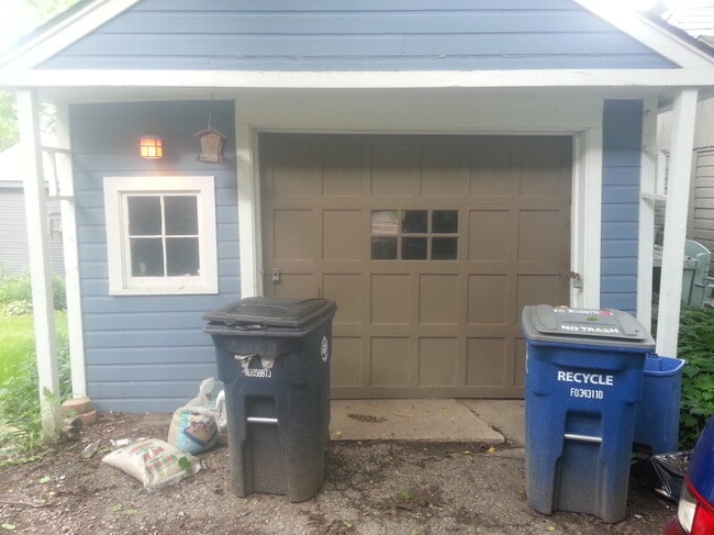 Building Photo - 1307 Belmar Pl