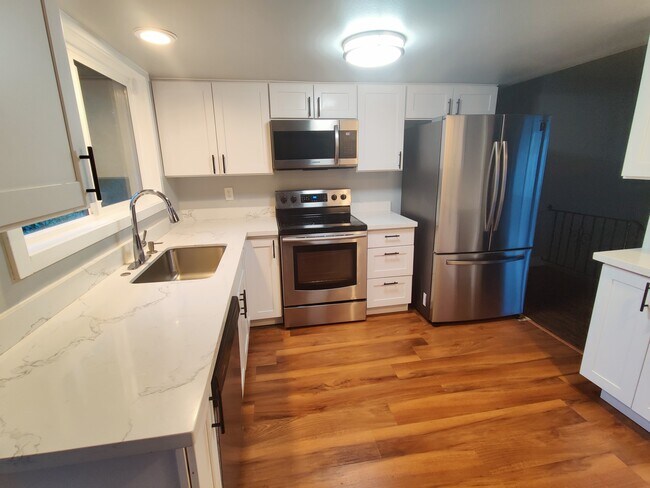 Building Photo - 403 CONTRA COSTA AVE