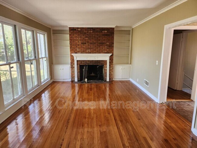 Building Photo - 1097 Bolton Ct