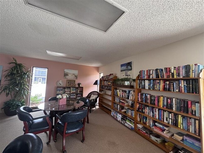 Building Photo - 519 Albee Farm Rd