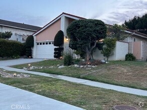 Building Photo - 25541 Rolling Hills Way