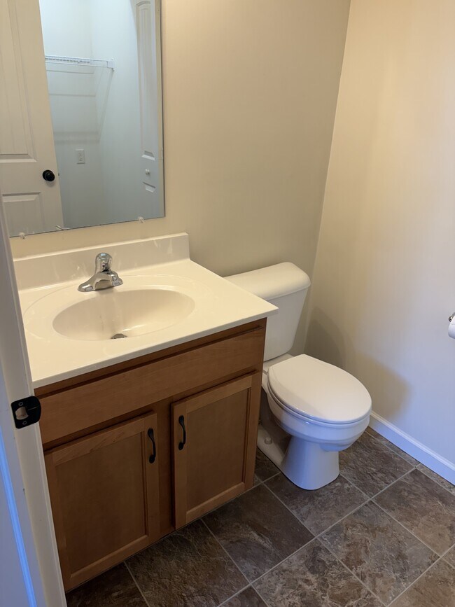 Building Photo - 530 Byler Cir