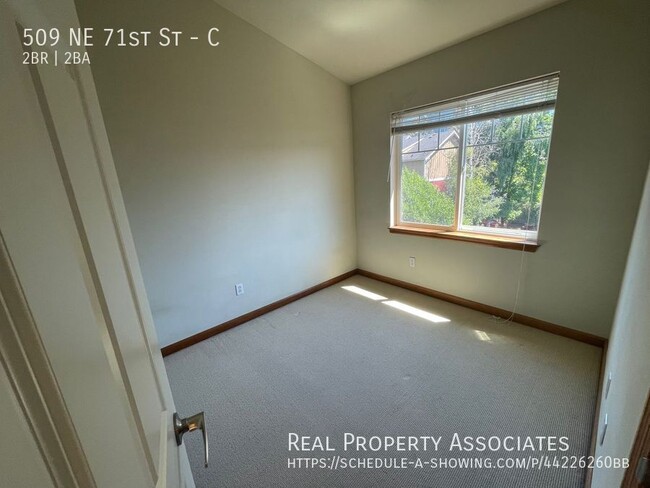 Building Photo - 509 NE 71st St