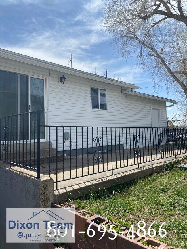 Building Photo - 792 Shepard Ln