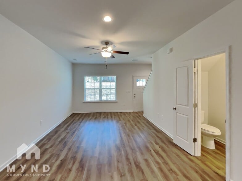 Building Photo - 1369 Mistletoe Ridge Pl NW