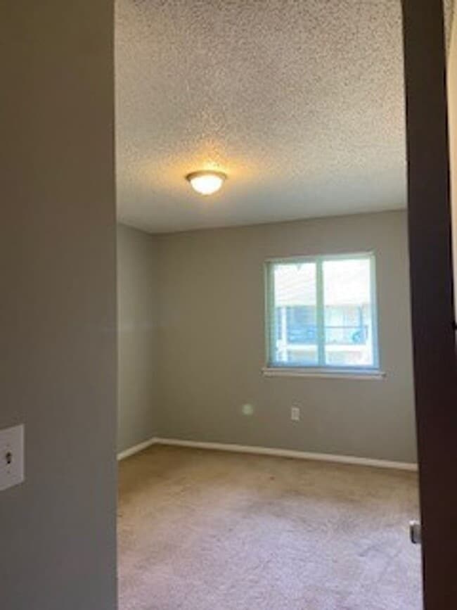 Building Photo - cpb7