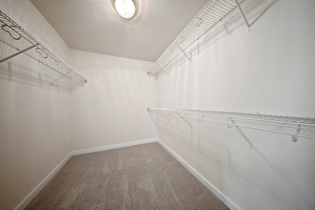 Building Photo - 1610 N Corbin Ln