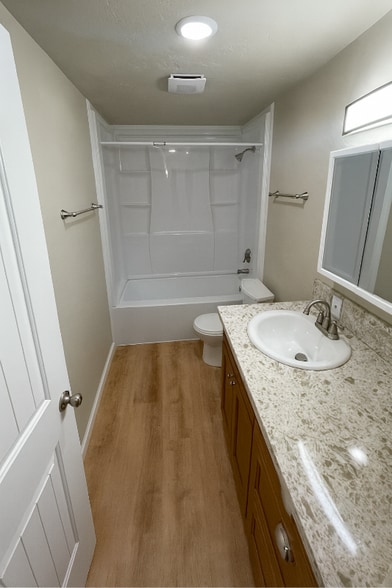 Building Photo - 1725 N 5th St