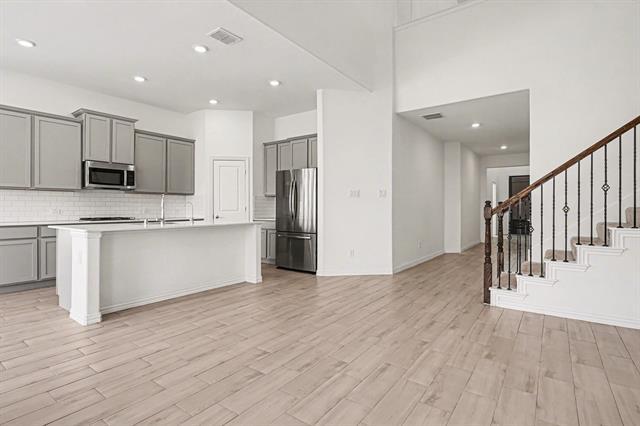 Building Photo - 512 Birch Ave