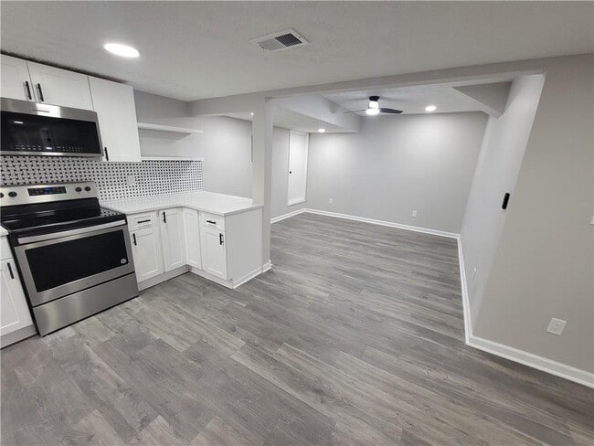 Building Photo - 783 Rebecca St NW