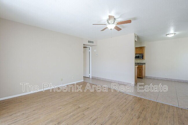 Building Photo - 16657 E Gunsight Dr