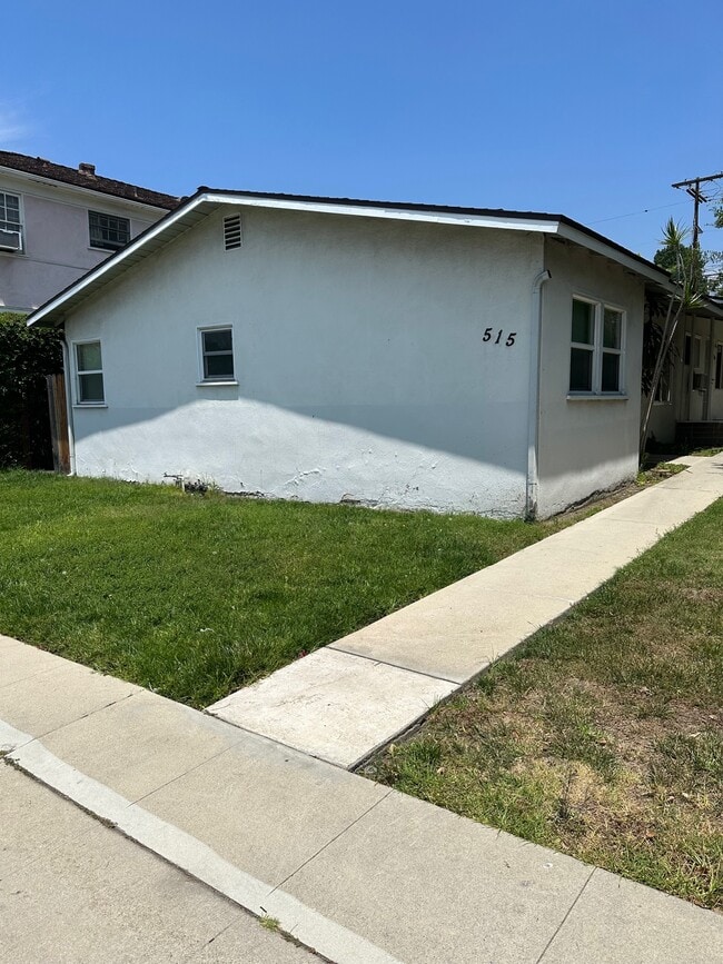 Building Photo - 515 W Foothill Blvd