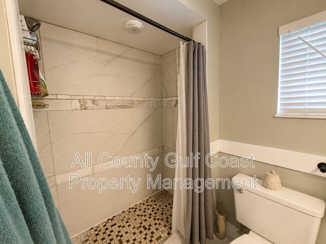Building Photo - 1737 Bonitas Cir