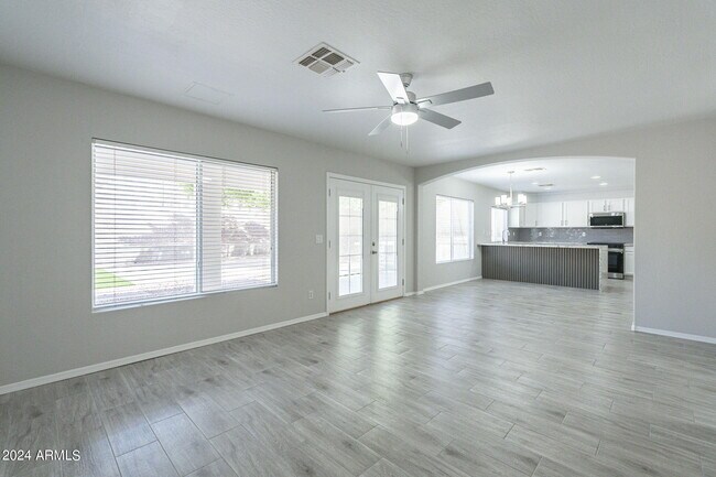 Building Photo - 6326 W El Cortez Pl