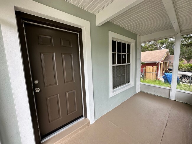 Building Photo - Charming 3 Bedroom Home in Apopka!