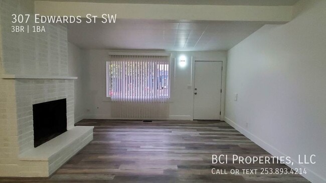 Building Photo - 307 SW Edwards St