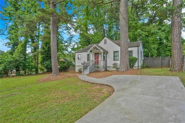Building Photo - 1834 Ridgeland Dr